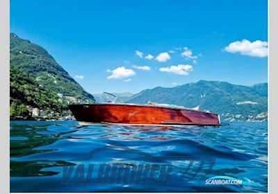 Boesch 580 Acapulco De Luxe Motorboat 1977, with Crusader V8 5.7 L engine, Italy