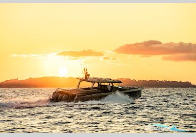 Brabus Shadow 1500 Cross Top Motorboat 2024, with Mercury engine, Germany