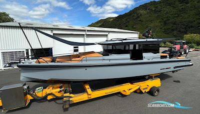 Brabus Shadow 900 Cross Cabin Motorboat 2023, with Mercury engine, Germany