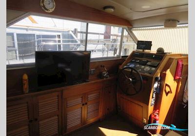 Broom 1070 Motorboat 1989, with Nanni 4.390 Tdi engine, United Kingdom