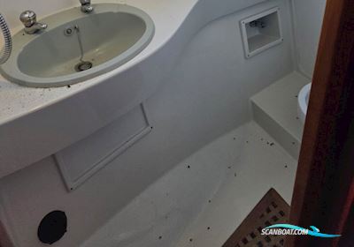 Broom 12M Monarch Motorboat 1989, with Twin Volvo Penta TAMD61a engine, Denmark