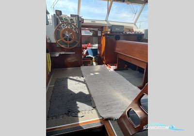 Broom 35 Motorboat 1977, with Ford Lehman e2715 engine, Denmark