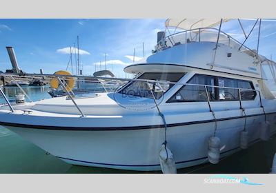 CARVER USA CARVER 26 COMMAND BRIDGE Motorboat 1990, with VOLVO PENTA engine, France