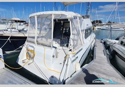 CARVER USA CARVER 26 COMMAND BRIDGE Motorboat 1990, with VOLVO PENTA engine, France