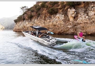 CENTURION NV 213 Motorboat 2025, with PCM L96 V8 6.0 ltr engine, United Kingdom