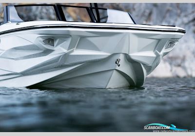 CENTURION NV 213 Motorboat 2025, with PCM L96 V8 6.0 ltr engine, United Kingdom