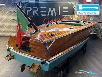 CHRIS CRAFT Capri 19 Motorboat 1956, with Owens Flagship engine, Portugal