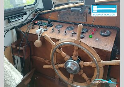 CROWN CRUISER 920 Motorboat 1980, with Peugeot indenor engine, Belgium
