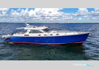 CUSTOM Gentlemans Motor Yacht Motorboat 2010, with 2 x Volvo Penta IPS 500 engine, USA