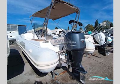 Capelli  Tempest 700 Motorboat 2012, with Yamaha engine, France