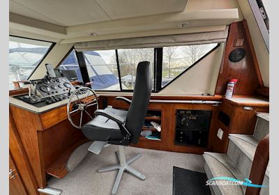 Carver 28 Flybridge Motorboat 1992, with Mercedes engine, The Netherlands