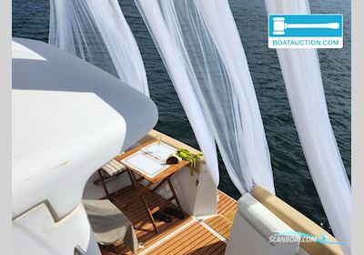 Carver Mariner 350 Motorboat 2000, with Cummins engine, Spain