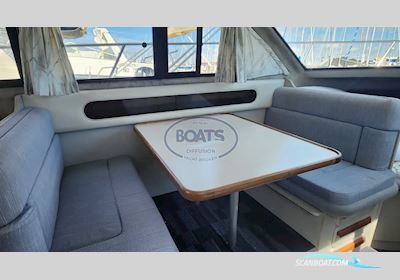 Carver Usa Carver 26 Command Bridge Motorboat 1990, with Volvo Penta engine, France