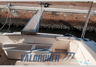 Cayman 43 WA Motorboat 2003, with Caterpillar 3126 Marine Power engine, Italy