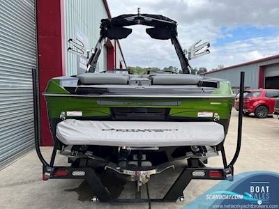 Centurion Ri230 Motorboat 2023, with GM Marine HO 6.0L V8 Engine engine, United Kingdom