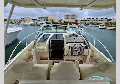 Chris Craft 38 Launch Motorboat 2015, with Volvo engine, No country info