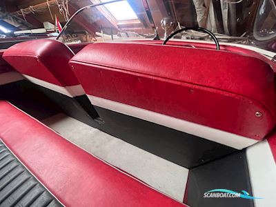 Chris Craft Capri 19 Motorboat 1965, with Chris Craft engine, The Netherlands