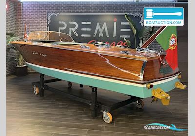 Chris Craft Capri 19 Motorboat 1956, with Owens Flagship engine, Portugal