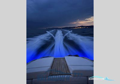 Chris Craft Launch 32 Motorboat 2015, with Mercruiser 8.2 Mag Dts Bravo 3 engine, France