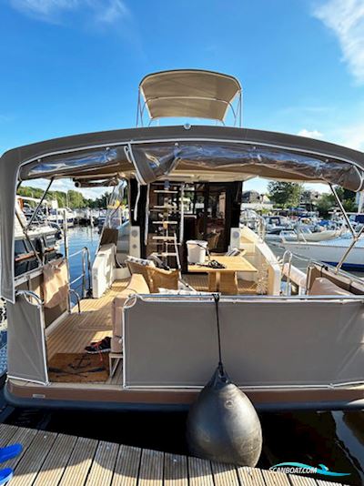 Cobra Futura 36 Motorboat 2022, with Yanmar 4JH80 80km engine, Germany