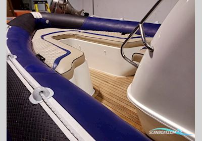 Cobra Nautique 8.0m Motorboat 2004, with Sukuki engine, Ireland