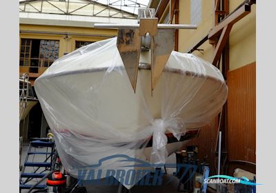 Colombo Antibes 27 Motorboat 1981, with Mercruiser 5.0 LX/V8 Alpha One engine, Italy