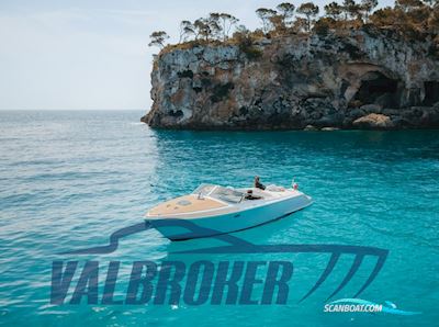 Comitti Wooden Boats Venezia 31 Classic Teak Motorboat 2023, with Mercruiser 4.5  L V6 Bravo 3 Joystick engine, Italy