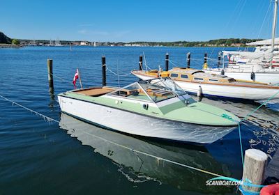Coronet 21 DC Motorboat 1974, with Volvo Penta AQ170 engine, Denmark
