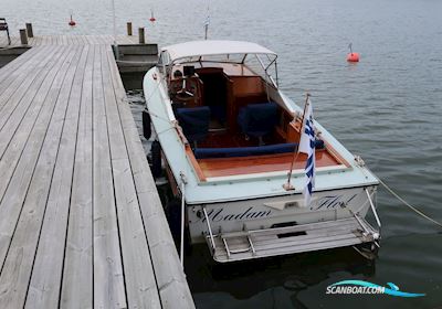 Coronet 21 Motorboat 1968, with Mercruiser 377 Mag V8 engine, Finland