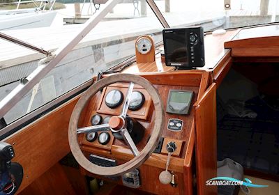Coronet 21 Motorboat 1968, with Mercruiser 377 Mag V8 engine, Finland