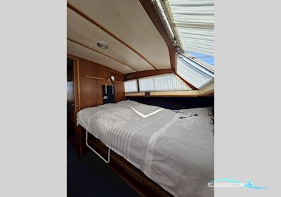 Coronet Commander 32 Motorboat 1974, with Volvo Penta Aqad40B engine, Germany