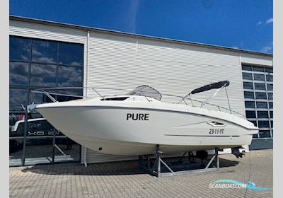 Cranchi 30 Endurance Motorboat 2014, with Volvo Penta engine, The Netherlands