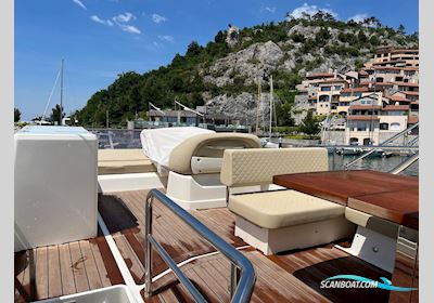 Cranchi 54 Fly Motorboat 2015, with Volvo D11-730 Ips 950 engine, Croatia