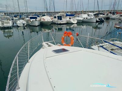 Cranchi Cruiser 32 Motorboat 1990, with Volvo Penta 200CV engine, Spain