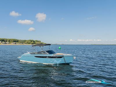 Cranchi E26 Classic Motorboat 2020, with Volvo Penta V8-350 engine, The Netherlands