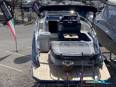 Cranchi E30 Endurance (2021) Yderligere Nedsat Motorboat 2021, with Volvo Penta engine, Denmark