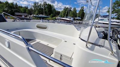 Crescent Stingray Motorboat 2003, with  Yamaha engine, Sweden
