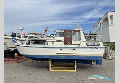 Crowncruiser 900 Motorboat 1982, The Netherlands