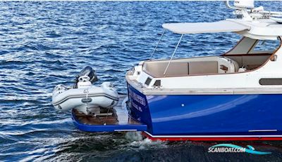 Custom Gentlemans Motor Yacht Motorboat 2010, with 2 x Volvo Penta Ips 500 engine, USA