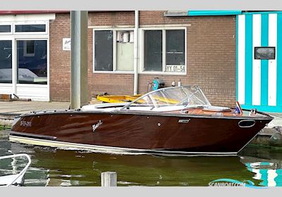 De Boesch 680 Costa Brava de Luxe (Gedupliceerd) Motorboat 1989, with Crusader engine, The Netherlands