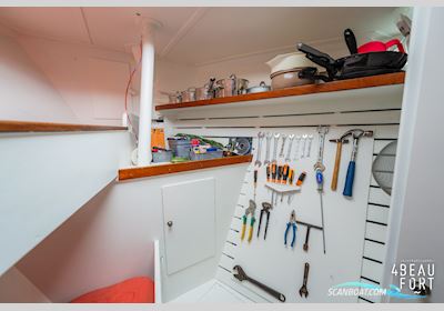 De Vries 1200 Motorboat 1950, with Volvo Penta MD 50A engine, The Netherlands