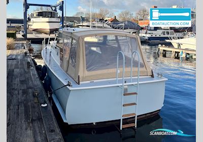 De Vries Lentsch 950 Motorboat 1975, with Mitsubishi Craftsman engine, The Netherlands