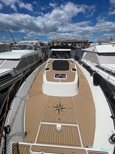 Delphia Escape 1350 Motorboat 2015, with Nanni T4 200CV engine, France