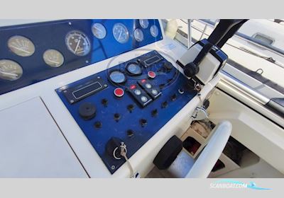 FIART MARE Fiart 32 Genius Motorboat 2000, with Volvo Penta engine, France