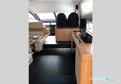 Fairline Squadron 48 Motorboat 2018, with Volvo Penta D6 Ips 600 engine, Italy