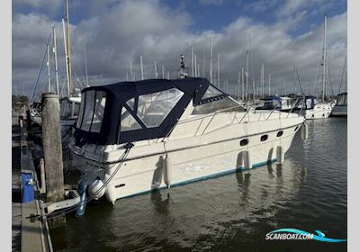 Fairline Targa 33 Motorboat 1989, with Volvo Penta AD41 engine, United Kingdom