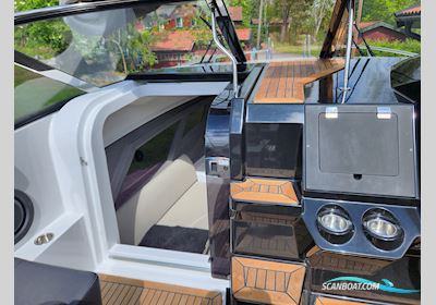Finnmaster Finnmaster T8 Motorboat 2023, with Yamaha V6 4.2 l (300 hk) engine, Sweden