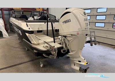 Finnmaster Husky R8 Motorboat 2022, with Yamaha engine, Sweden