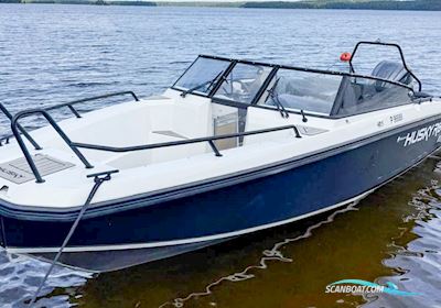 Finnmaster Husky R8 Motorboat 2021, with Yamaha F300 engine, Finland