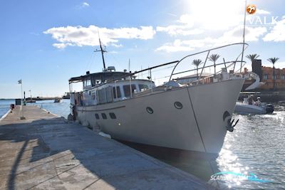 Fleur de Lys 58 Motorboat 1961, with Rootes Listler engine, Portugal
